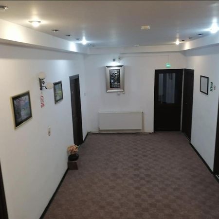 Pensiunea Millenium Sibiu With Parking - Motorcycle Friendly Travel Routes מראה חיצוני תמונה