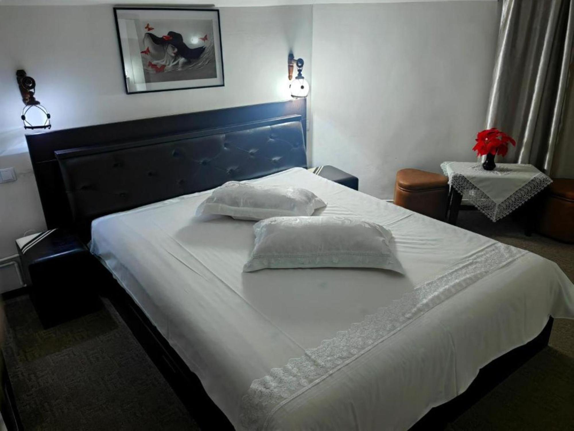 Pensiunea Millenium Sibiu With Parking - Motorcycle Friendly Travel Routes מראה חיצוני תמונה