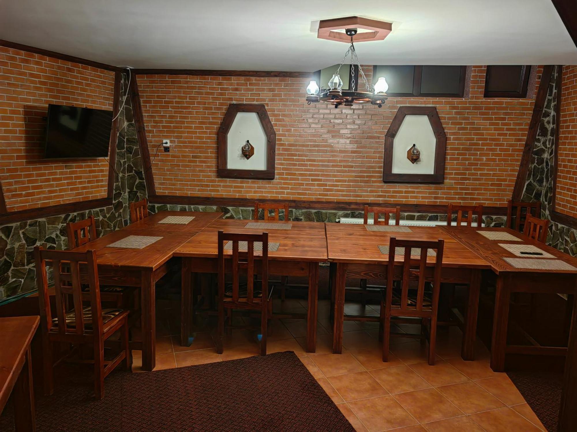 Pensiunea Millenium Sibiu With Parking - Motorcycle Friendly Travel Routes מראה חיצוני תמונה