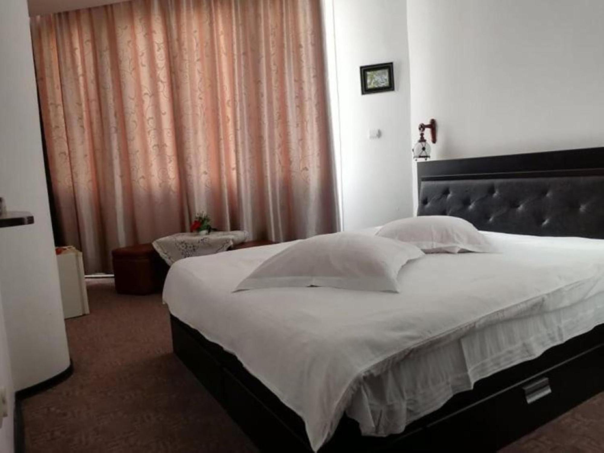 Pensiunea Millenium Sibiu With Parking - Motorcycle Friendly Travel Routes מראה חיצוני תמונה